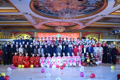市妇联集体照.jpg